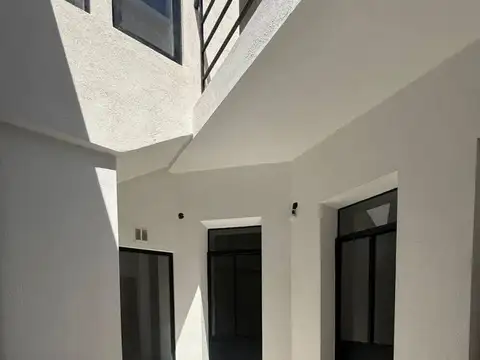 Emilio Lamarca 1100, Piso PB