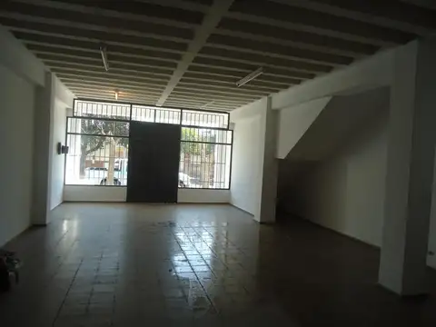 GALPON COMERCIAL CON OFICINAS