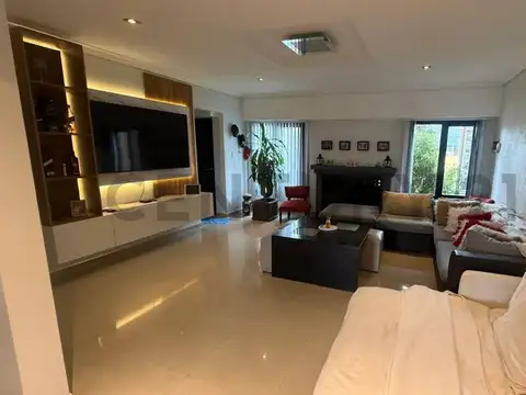 Casa a la venta en Lisandro Olmos