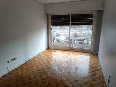 Alquiler Departamento 2 ambiente con balcón a la calle - Congreso