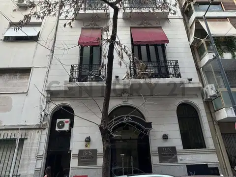 Laprida 1500, Piso 0