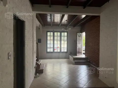Casa 4 ambientes con 3 baños