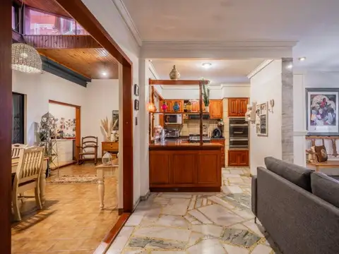 CARLOS PELLEGRINI 810 , Piso 0