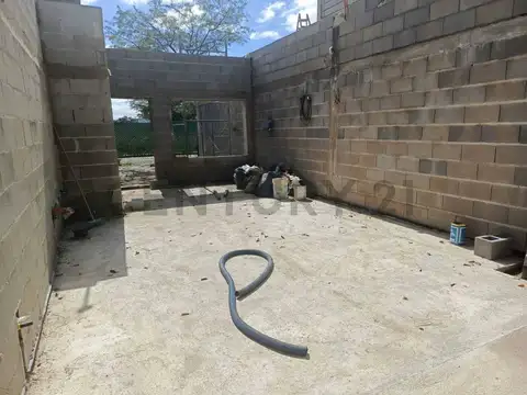 Las Toscas 200, Piso 0