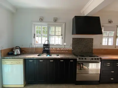 En venta casa en Montoya de 3 dormitorios con piscina, estufa a leña y parrillero