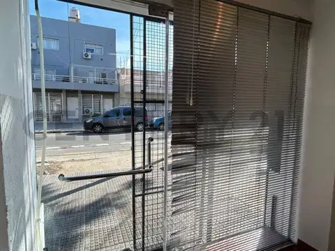 Elpidio González 4900, Piso 0