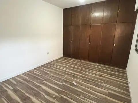 Depto Tipo Casa en Venta de 2 ambientes