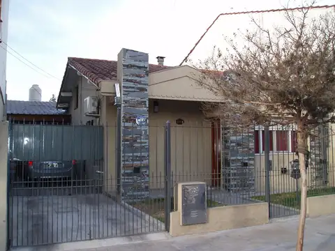CHALET EN VENTA ITUZAINGO NORTE EXCELENTE UBICACION  