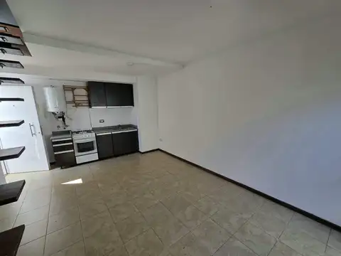 Depto Tipo Casa 2 ambientes con 1 baño