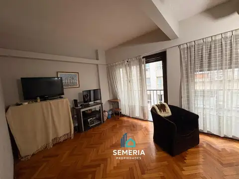 Luminoso Departanemenro c/ Gran balcon en RETIRO 