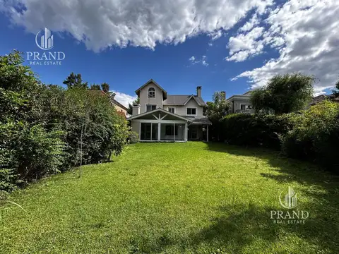 Casa en barrio cerrado la candelaria