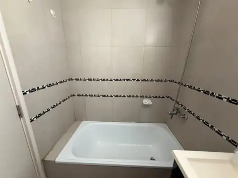 Departamento en Alquiler con 1 cochera