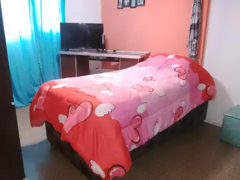 Casa 5 ambientes con 1 baño