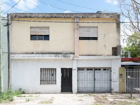 VENTA CASA A REFACCIONAR EN BARRIO SARMIENTO