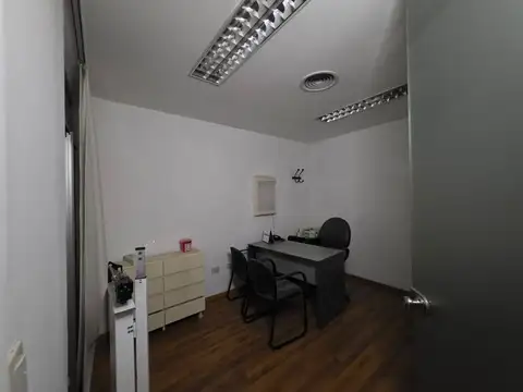 Local Venta Policonsultorios 272m² equipado