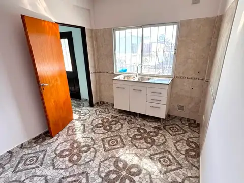 ALQUILER - AMPLIO DPTO 2 AMBIENTES EN PRIMER PISO - ADOLFO SORDEAUX