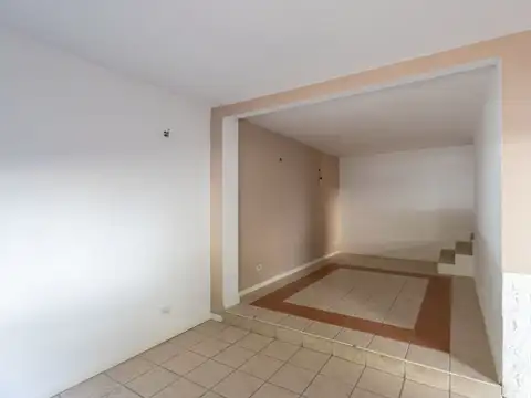 Depto Tipo Casa en Alquiler de 4 ambientes