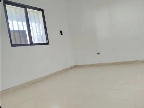 Casa en Alquiler con 1 cochera