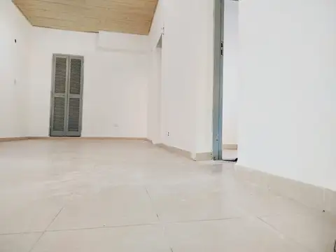 Casa 5 ambientes con 1 baño