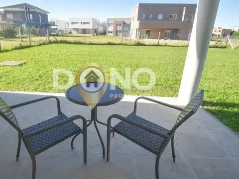 Casa en Venta en Berazategui, USD 320.000