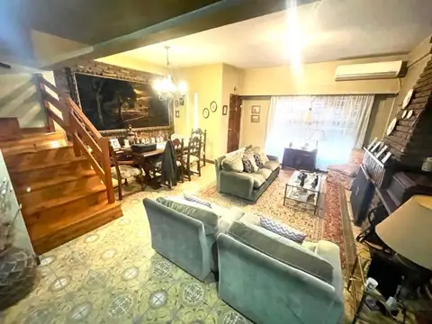 Casa 4 ambientes con 3 baños