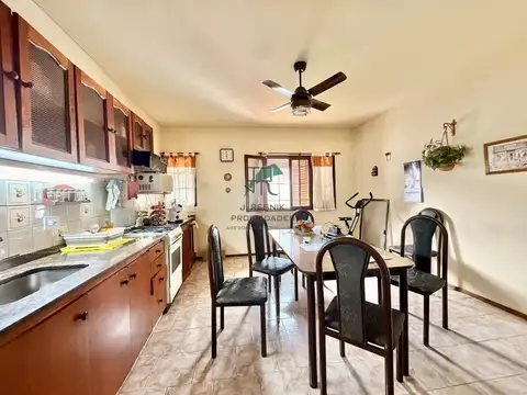 Depto Tipo Casa en Venta de 4 ambientes