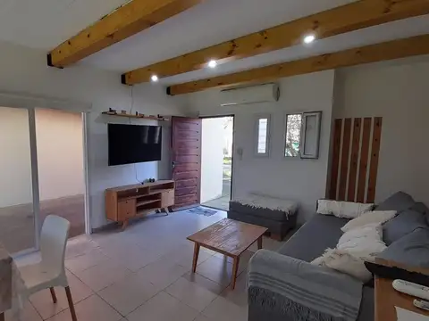 Casa 3 ambientes con 2 baños