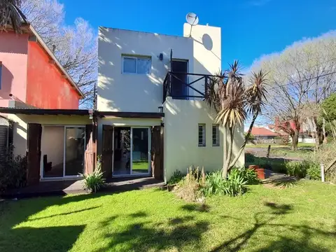 CASA EN VENTA 3 AMB A 100 MTS DE LA PLAYA