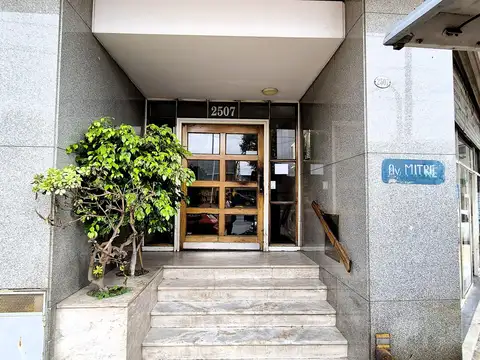 Avenida Mitre al 2500
