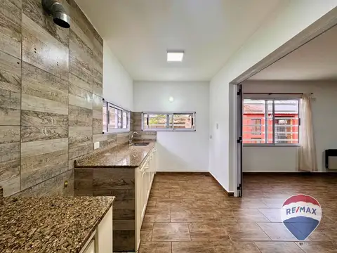 Casa 4 ambientes con 2 baños