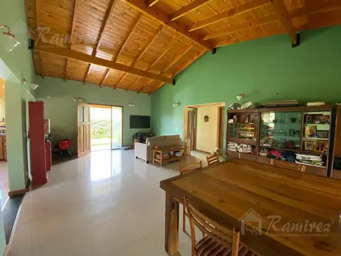 Casa 3 ambientes con 2 baños