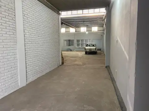 Galpon en Alquiler en Ituzaingo Norte, $ 1.750.000