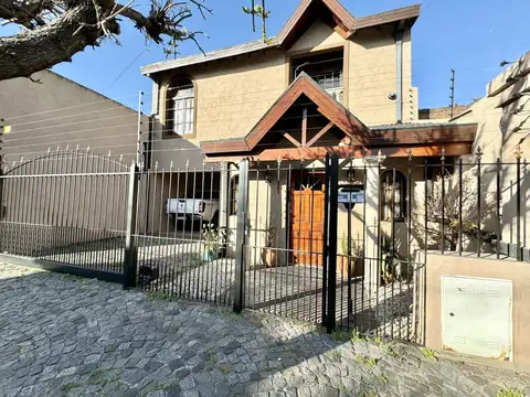 Casa en Venta en Castelar Sur, USD 200.000