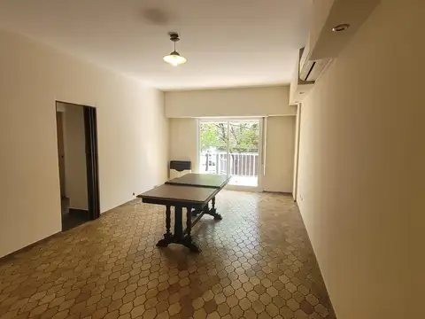 Departamento 3 ambientes con cochera y balcón apto crédito en Venta -  Castelar.