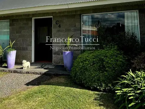 Casa en venta 4 ambientes en El Nacional Club de Campo