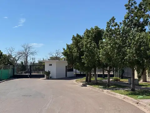 Casa en Alquiler en Luzuriaga, $ 850.000