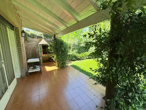 Casa en Venta en Acassuso Barrio Parque Aguirre, USD 570.000