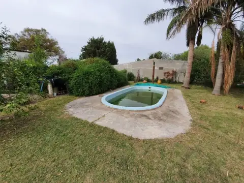 Casa en Venta con 4 cocheras