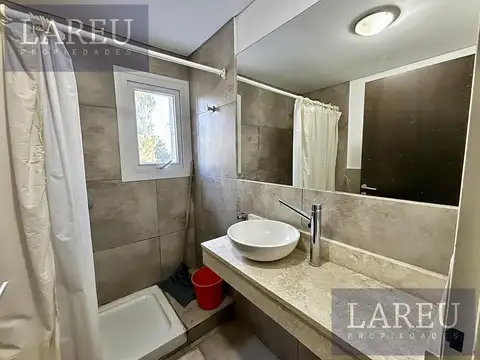 Departamento en Alquiler con 1 cochera