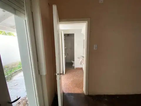 Casa 3 ambientes con 2 baños