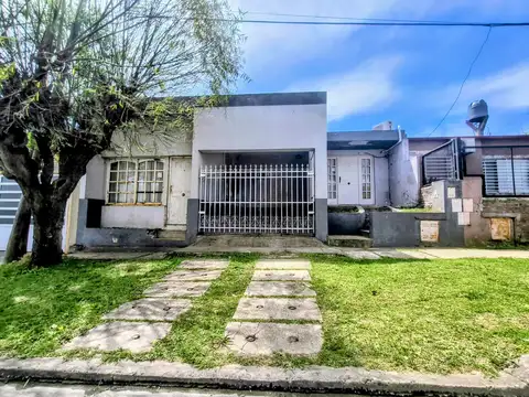 Propiedad Amplia en Venta Calle Garayalde