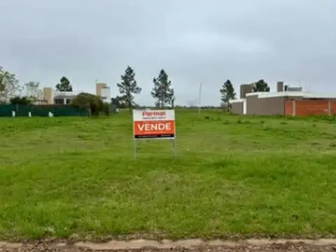 2 LOTES CON SALIDA A 2 CALLES