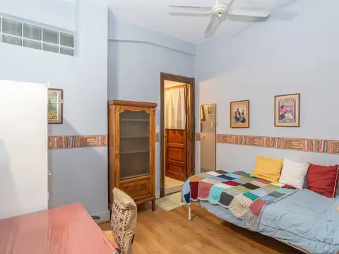 Venta depto de 4 amb de época en excelente estado!