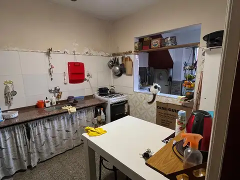 MATADEROS. PISO UNICO 4 AMBIENTES AL FRENTE CON BALCON, PATIO Y TERRAZA