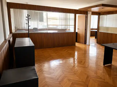 Oficina en Venta en Monserrat, USD 110.000