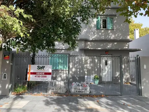 Julian S De Aguero 1900, Piso PB