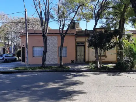 VENTA CASA ESQUINA PADRÓN COMÚN EN ATAHUALPA