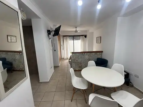 Alquiler departamento monoambiente amueblado con patio barrio Nuestra Señora de Lourdes, Rosario