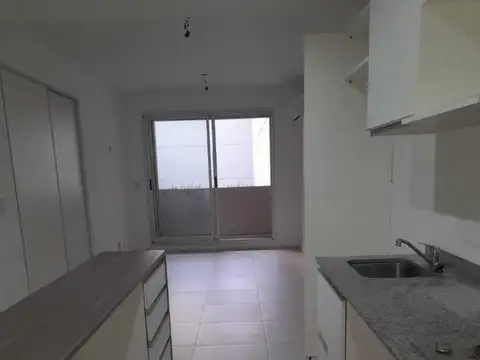 monoambiente en palermo con patio y parrilla