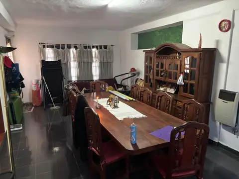 Casa en Alquiler en Joaquin Gorina, $ 1.200.000